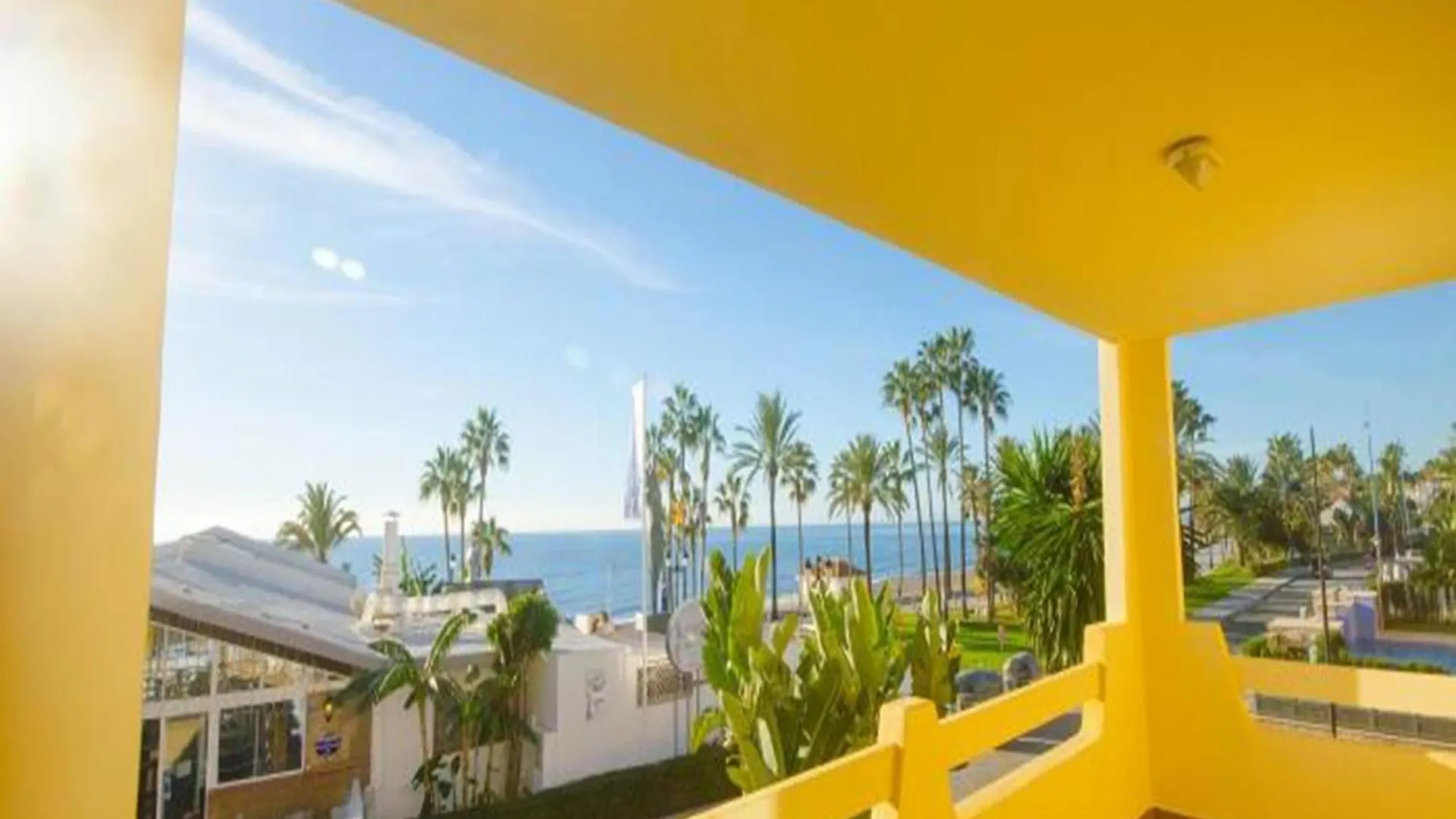 아파트 Vistamar Apartment-Beachfront 마르베야