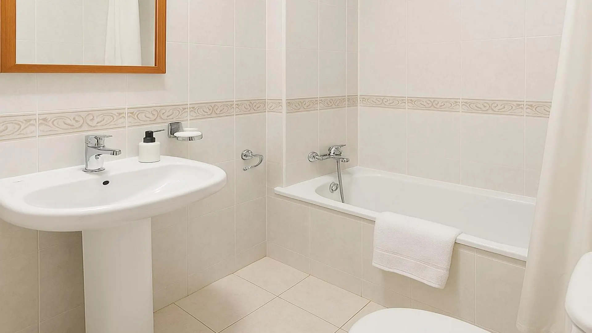 Daire Vistamar Apartment-Beachfront Marbella